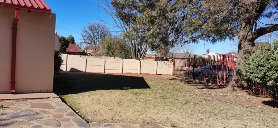 To Let 3 Bedroom Property for Rent in Riebeeckstad Free State